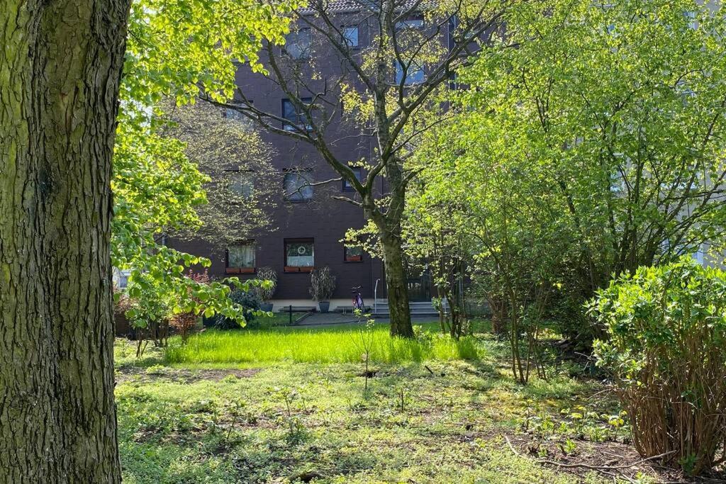 Gemuetliche Wohnung Zwischen Gruen Und Duisburg Hbf Екстер'єр фото
