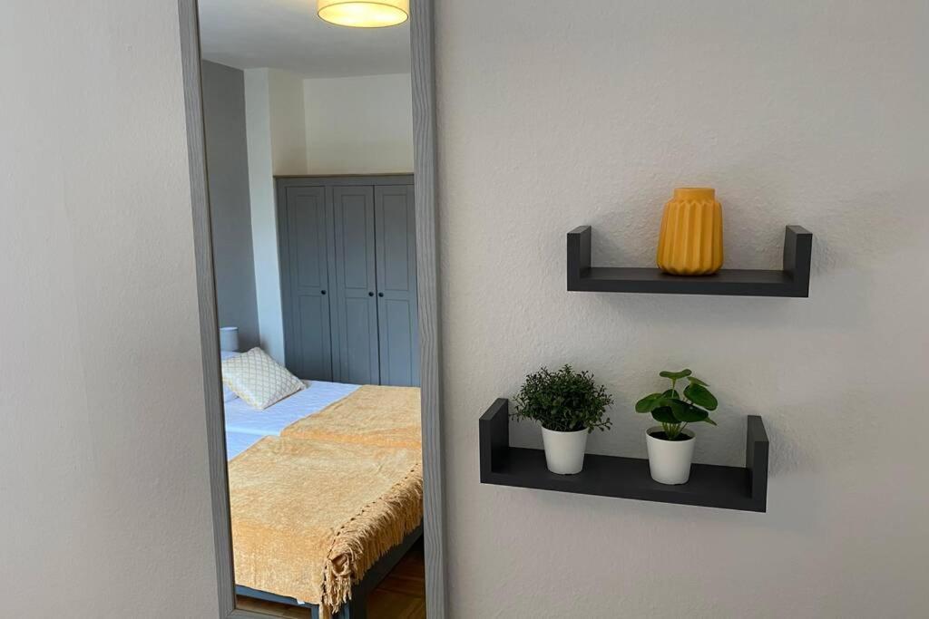Gemuetliche Wohnung Zwischen Gruen Und Duisburg Hbf Екстер'єр фото