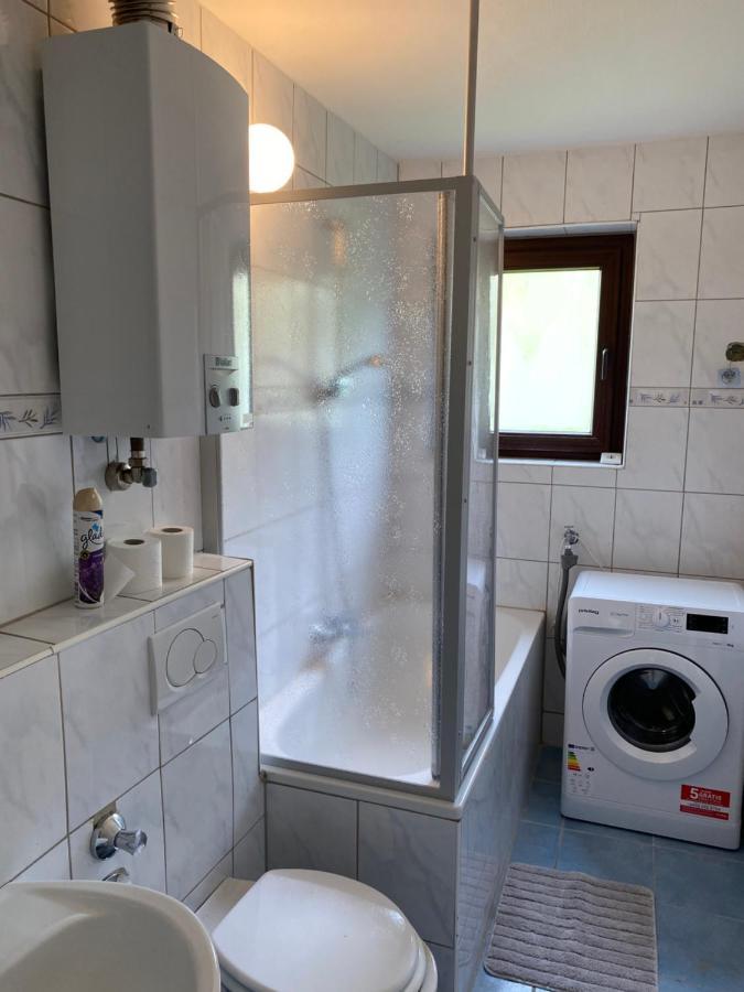 Gemuetliche Wohnung Zwischen Gruen Und Duisburg Hbf Екстер'єр фото