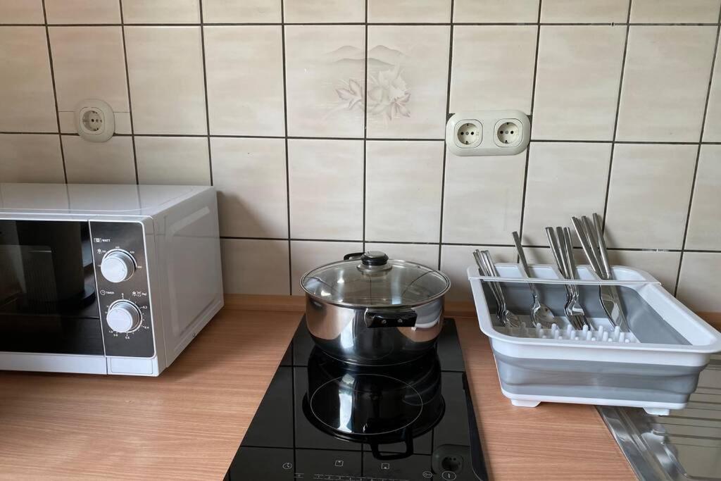 Gemuetliche Wohnung Zwischen Gruen Und Duisburg Hbf Екстер'єр фото